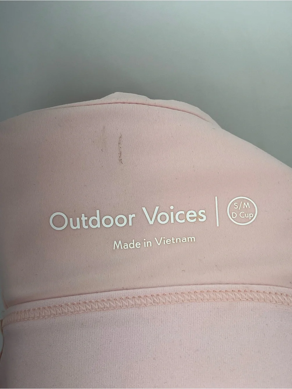 Outdoor Voices Circuit Bra in Cosmos 0718 S/M D cup light pink logo adjustable